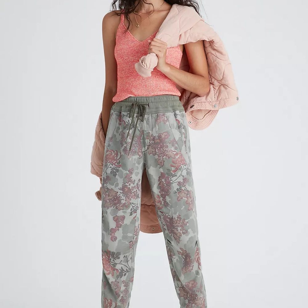 Anthropologie Nomad Joggers Camo Floral Print Cuffed Pants Petite Extra Small